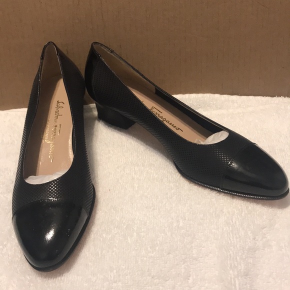 Salvatore FERRAGAMO black shoes - Picture 4 of 7